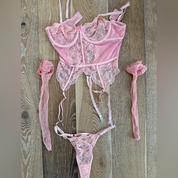 Lingerie Set-Pink Lace , Workout shorts- Brown - Picture 2 of 6